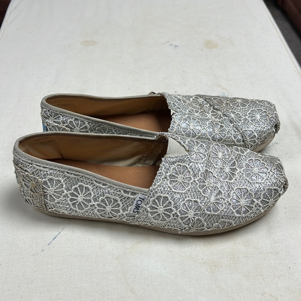 Tom’a slip on shoes